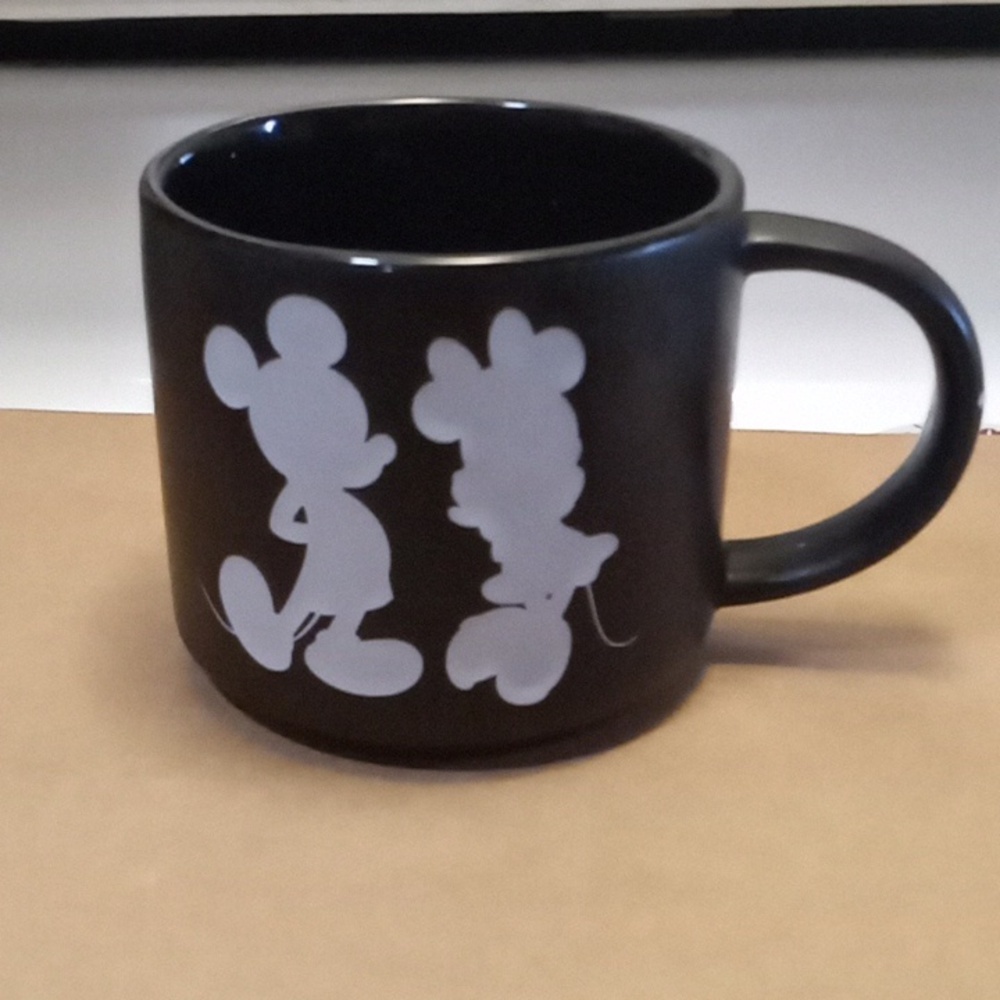 Disney Silloette Mickey & Minnie Mouse Mug